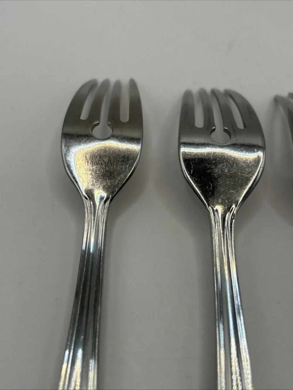 4 Salad Forks Mikasa Gerald Patrick CLASSICO SATIN 18/8 Stainless Korea 6 3/8